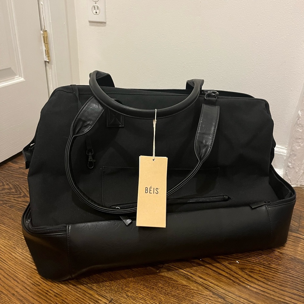 BEIS Weekender bag NWT